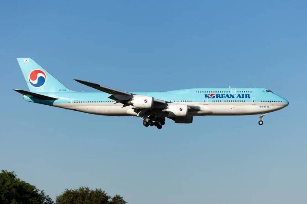 طائرة بوينغ 747-800 تابعة لشركة الخطوط الجوية الكورية